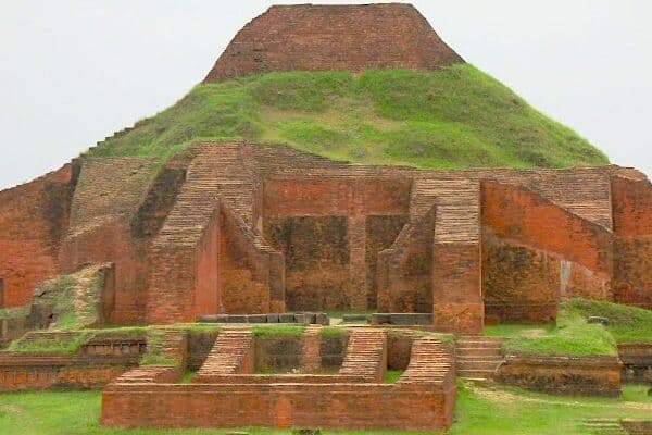 Archaeology of Bangladesh travel scene 3